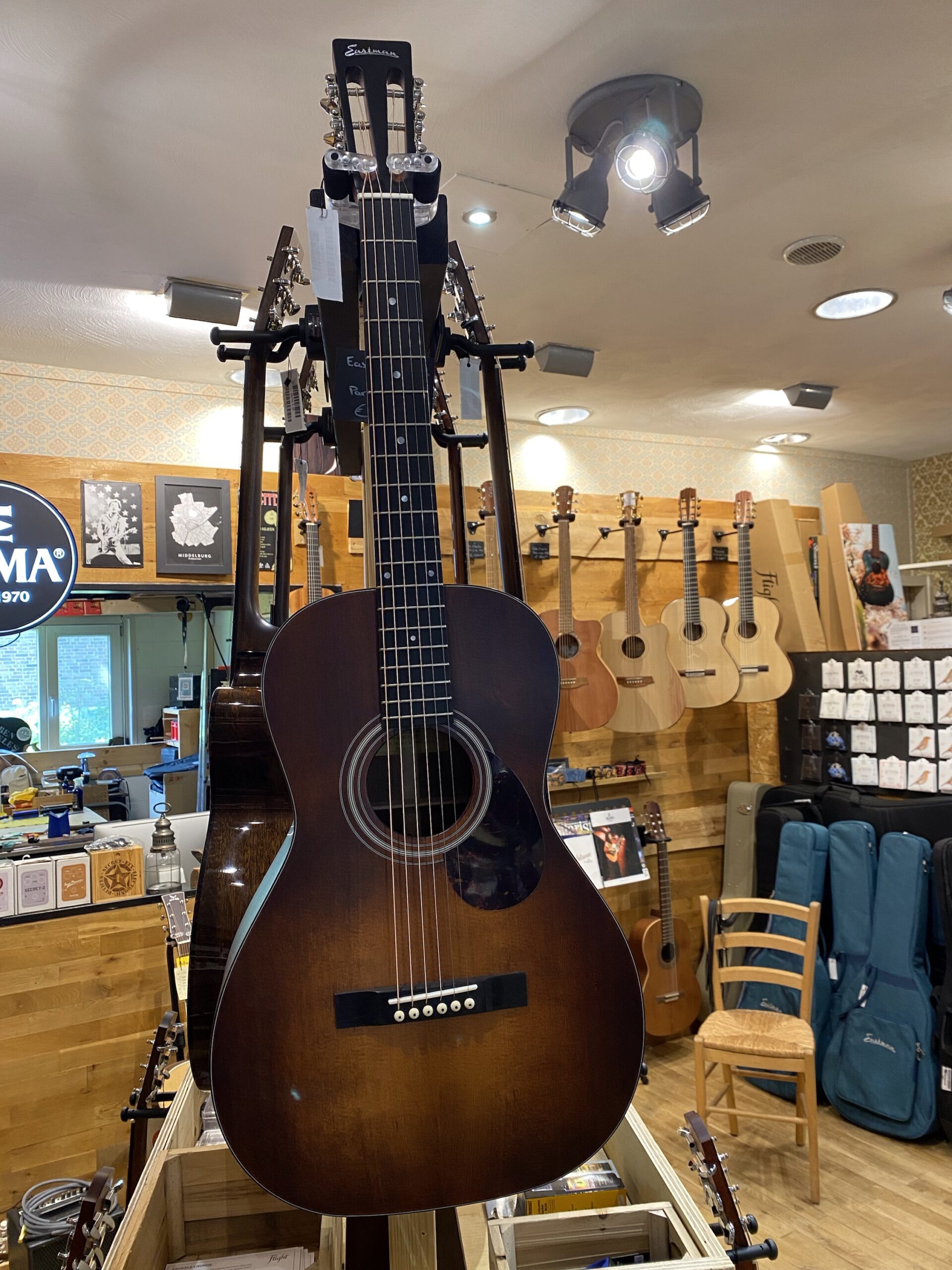 Eastman EP1-cla parlor model