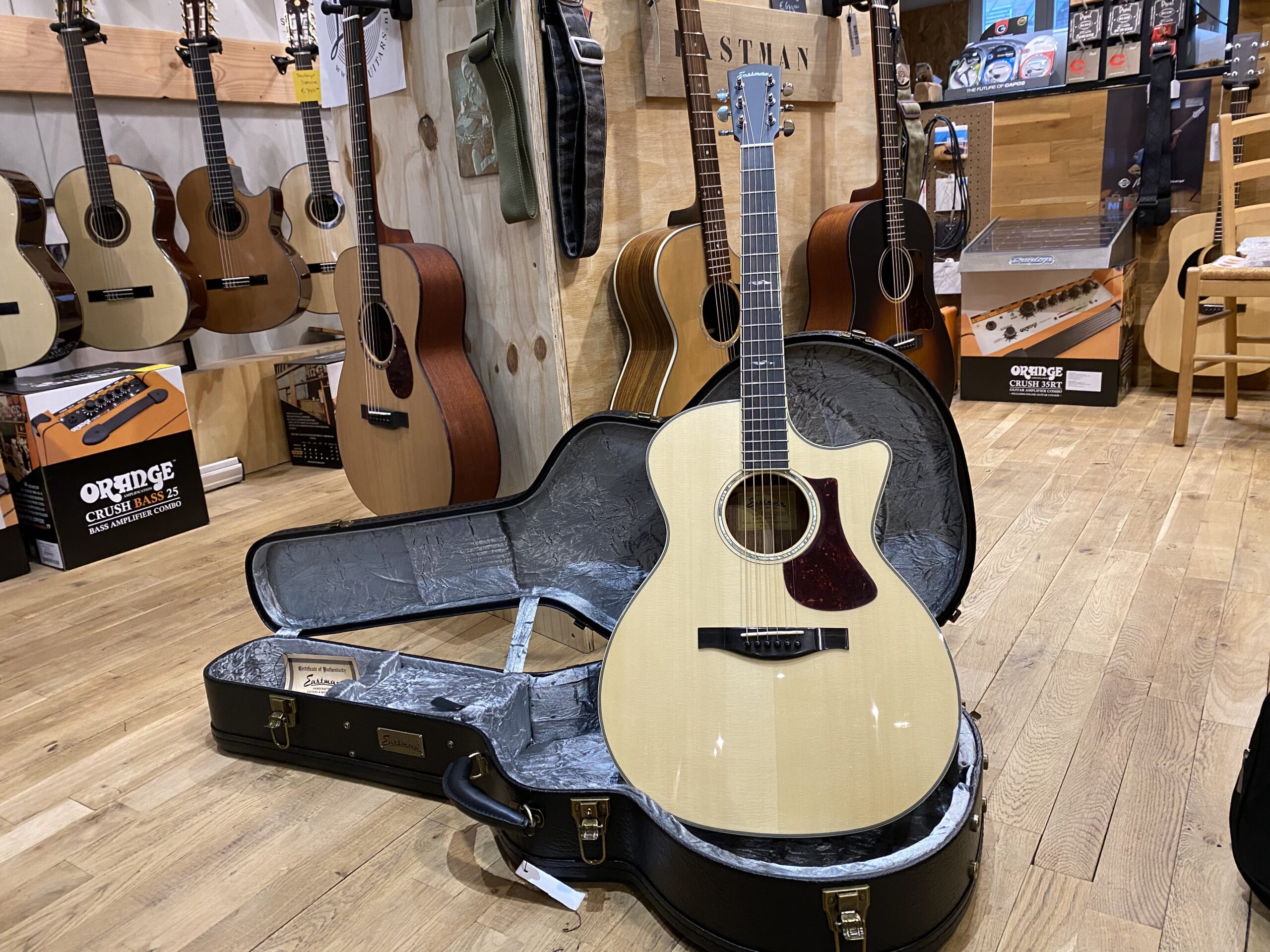 Eastman AC422CE Limited Edition