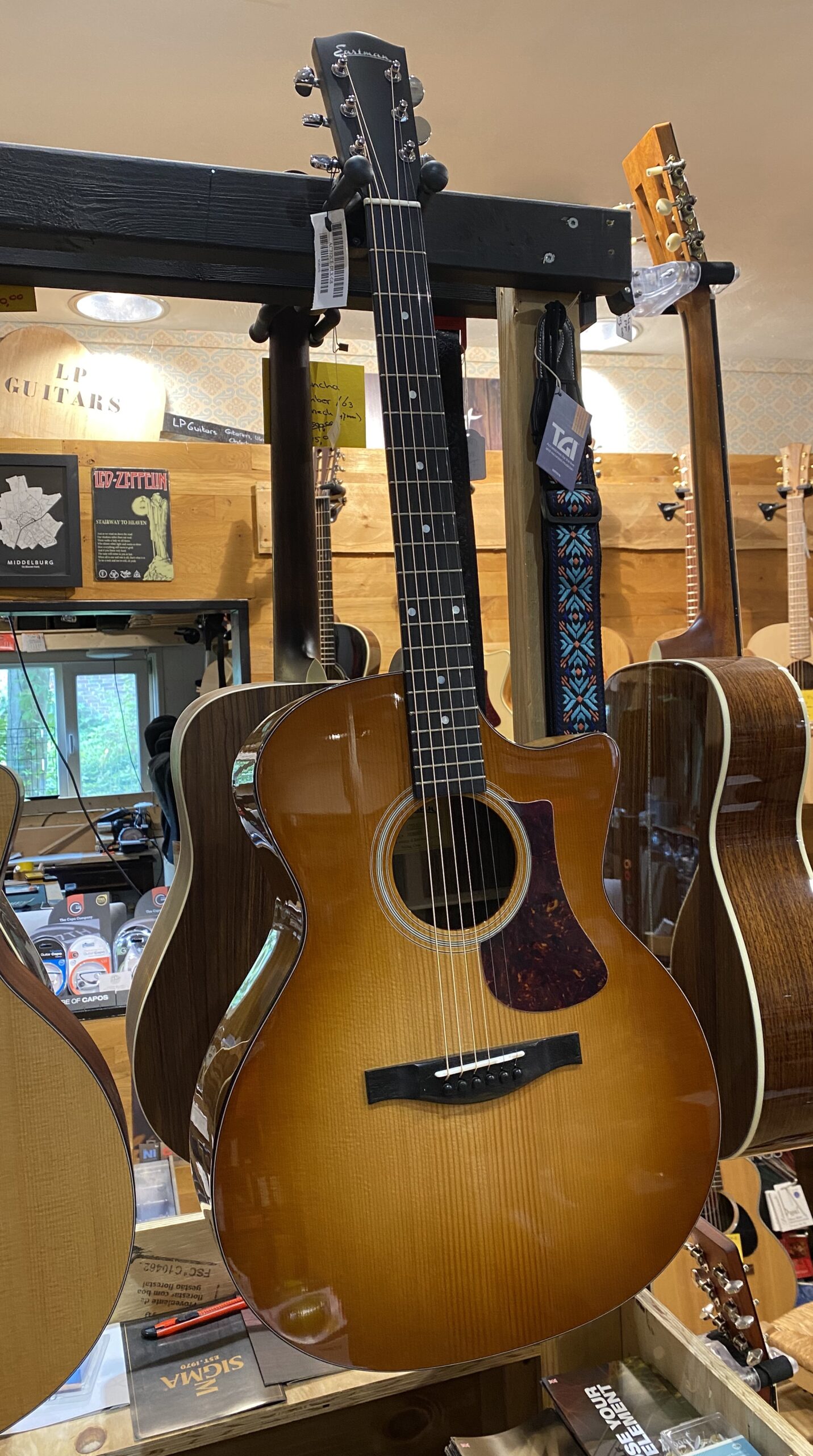 Eastman AC222-CE DLX Goldburst - Afbeelding 3